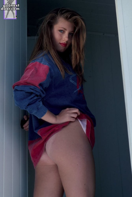 Dark-haired babe Heather flaunting her incredible tits and trimmed beaver