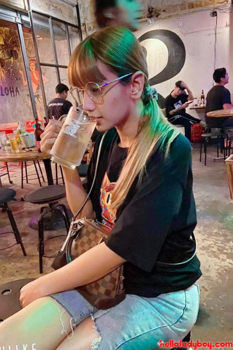 Hello t-girl t-girl Nay