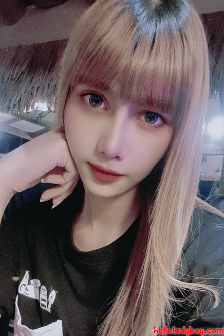 Hello t-girl t-girl Nay