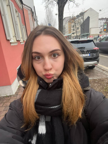 Chick girl woman next door type Emma Uzi takes nude selfies outdoors and indoors