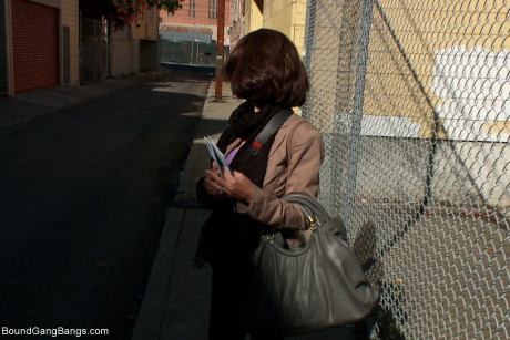 Busty businesswoman Mckenzie Lee gets blindfolded & blowbanged by ebony bulls