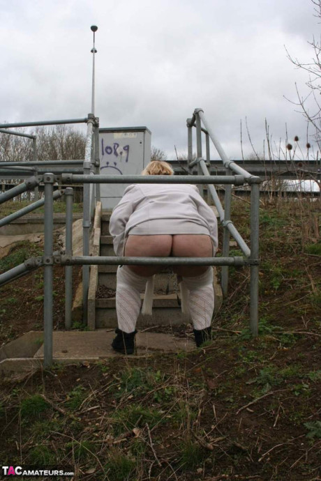 MILFBBWCurvyUnited KingdomBig AssMatureBlondesGrannyCougarTiny