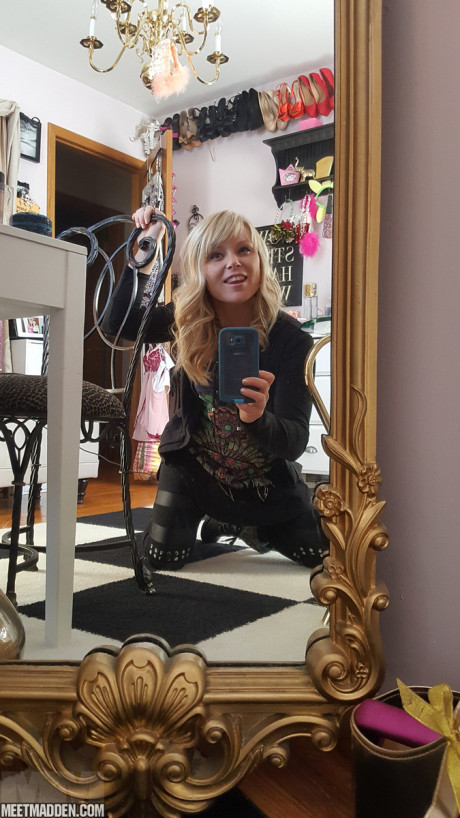 Sweet blondy amateur Meet Madden takes selfies while removing her clothes