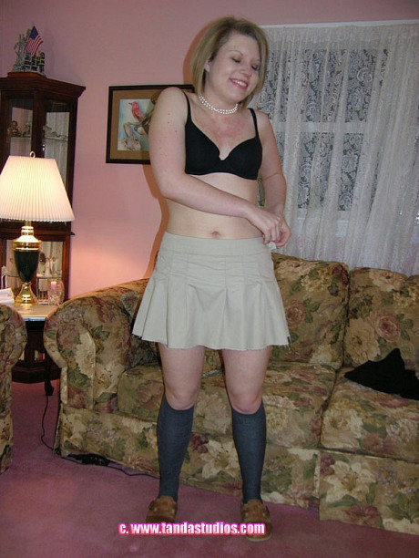 Bitch chick Pass Veronica Snow