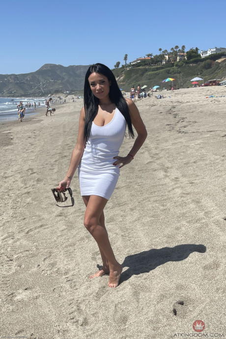 ATK Galleria Anissa Kate
