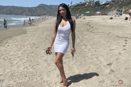 ATK Galleria Anissa Kate