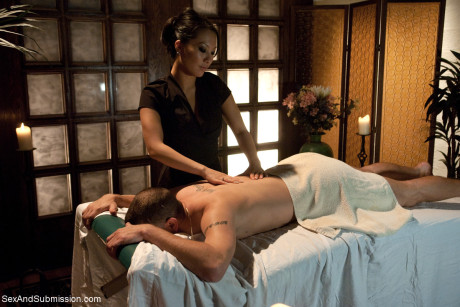 Superb oriental MILF Asa Akira flaunts her big breasts and gives a hot massage