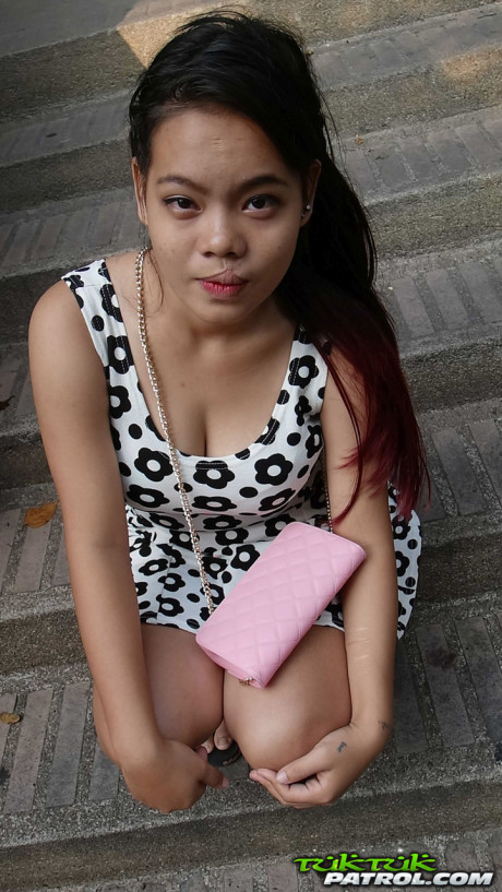 Amateur Thai slut girlfriend girl Wa exposes her mesmerizing breasts and gets rammed