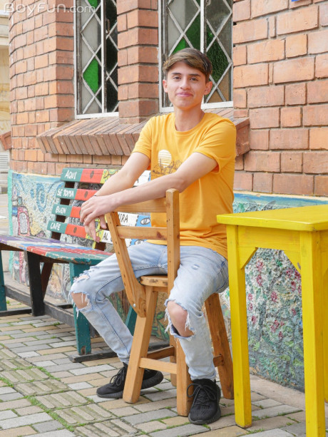 Fresh teenie boys have sex after catching sight of each other on a public sidewalk