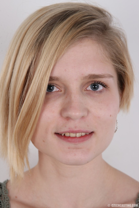Blondie amateur from Czechoslovakia tries her luck at being a naked model