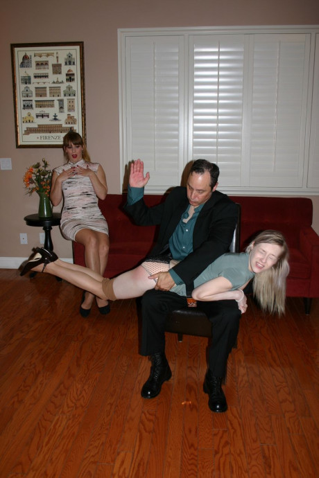 Leggy blondie Violet October has her unprotected booty spanked by Nikki Rouge's hubby