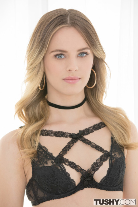 Hot teens Jillian Janson & Jaye Summers get both holes stuffed in a swingers party