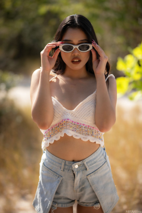 Met Art performed by Minari Sex Photos