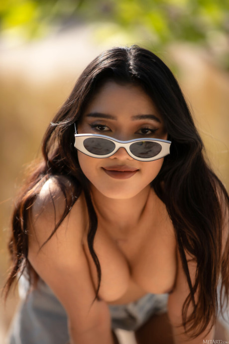 Met Art performed by Minari Sex Photos