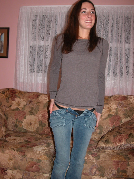 College sweetie Summer Tyme strips and poses naked at the casting