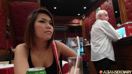 Chinese Sex Diary Bee