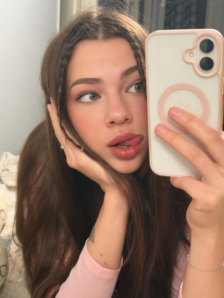 OnlyFans Shy Emily Baby performed by Shy Emily Baby Hot Gallery