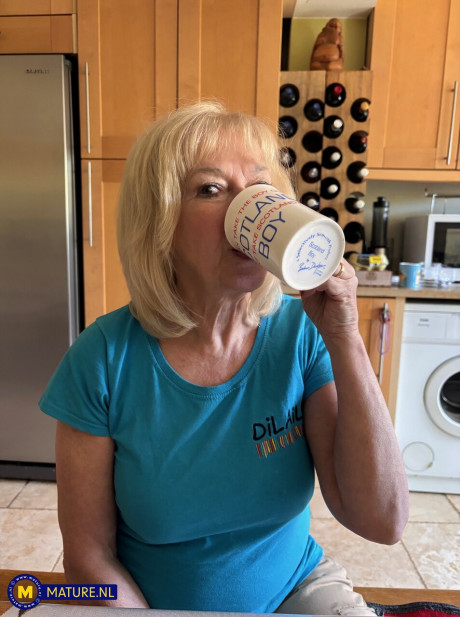 Old NL starring Emily Jane Hot Porn Pics