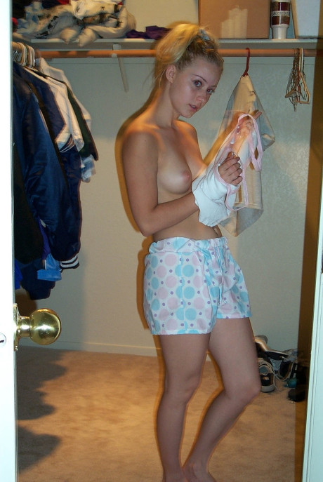 Blondy amateur teen showing off her firm titties & giant ass in a compilation