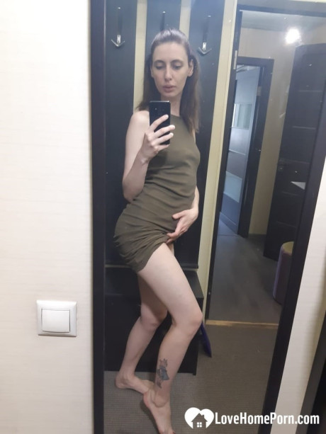Pretty amateur shows every inch of her hot body while taking nude photos