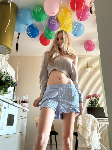 OnlyFans Mara thin performed by Mara thin Hot Pictures