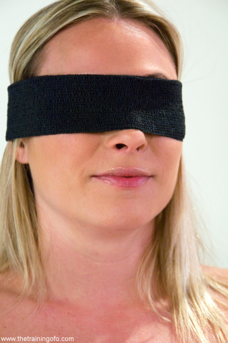 Hot babe Harmony gets her natural big boobs clamped while blindfolded and bound