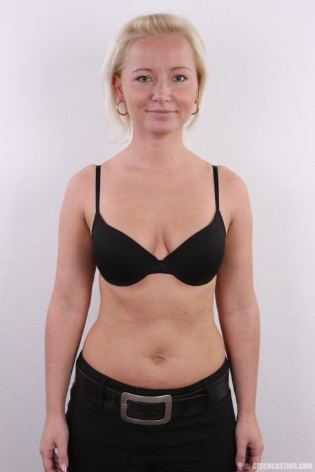 Blondie amateur Neli cracks a smile while launching her nude modeling career