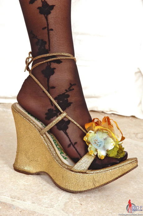 Hot Legs And Feet Ines Cudna