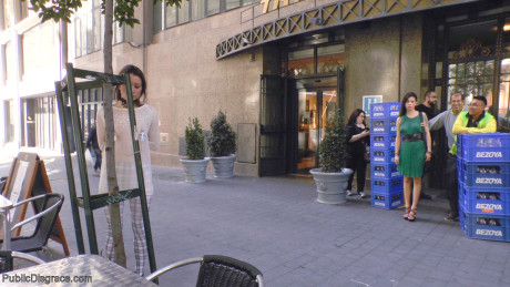 Public Disgrace Satrina, Valentina Bianco, Xavi Tralla