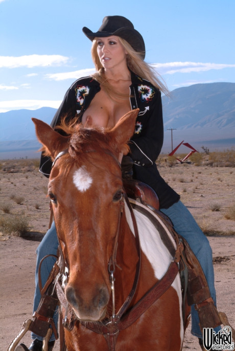 Wicked Julia Ann, Trevor Zen