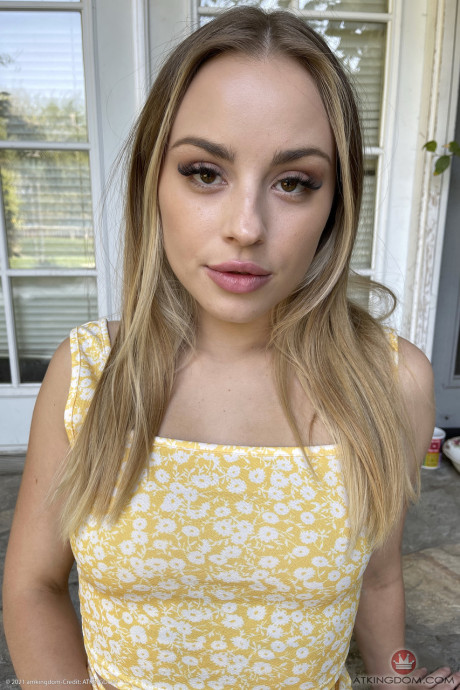 Inked teen Anna Claire Clouds shows her boobs bald holes and feet in a solo