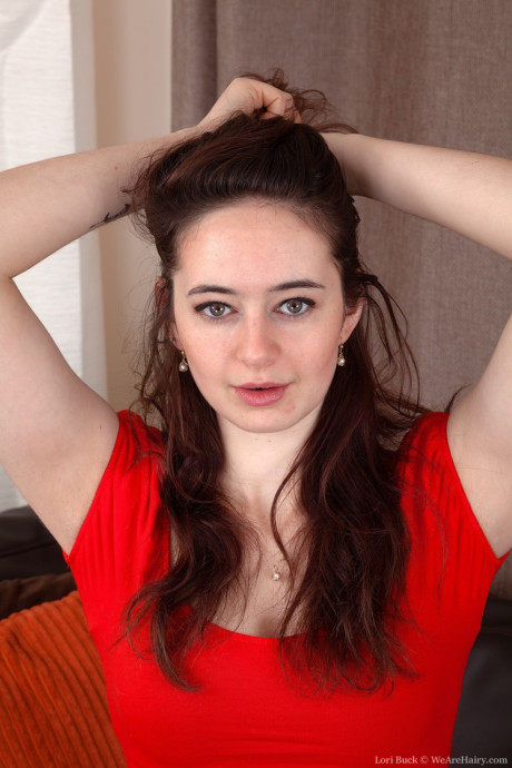 Brunette babe with a humongous behind Lori Buck flaunts her tasty furry snatch