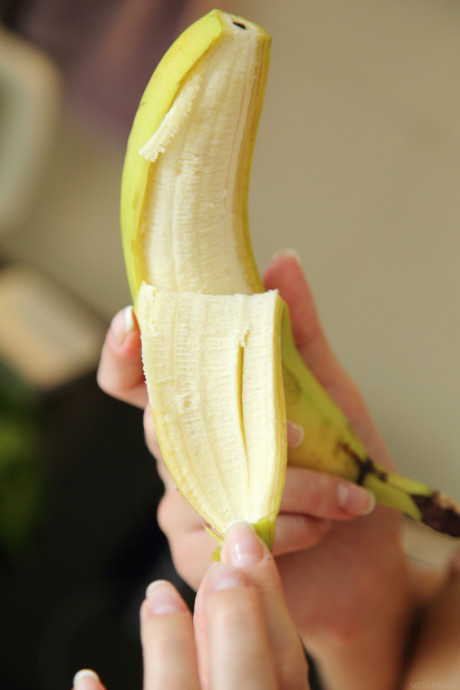 Met Art performed by Mia D nude Images