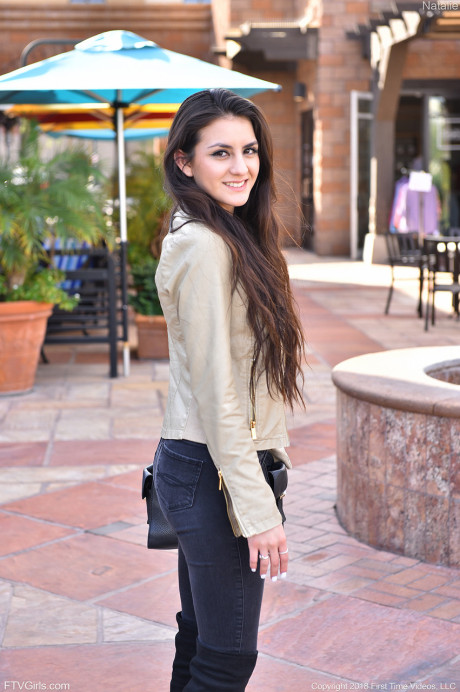 Pretty hispanic babe flaunts her charming booty and beautiful body in yoga pants
