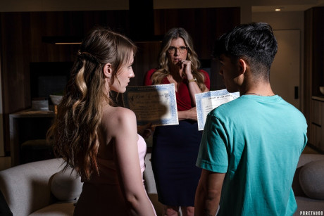 Blonde coed has a threesome with a young teen man bf guy and her stepmom