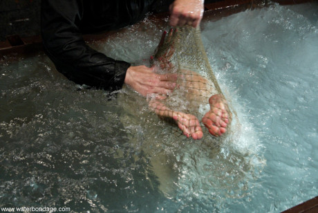 Water Bondage Keeani Lei