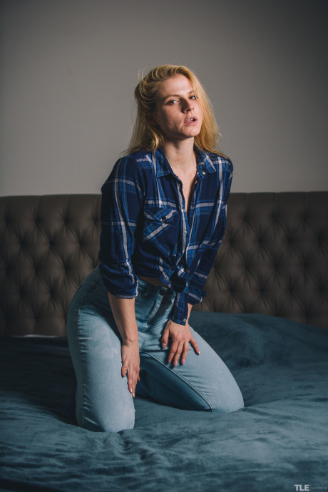 The Life Erotic performed by Jade XXX Pictures