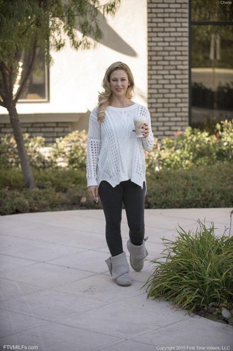 Hot MILF with great body shapes Cherie takes off tight pantyhose and nudes boobies