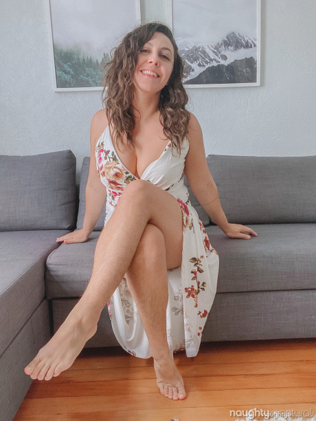 Ravishing amateur Nikki Silver flaunts her juicy titties & her very bushy snatch
