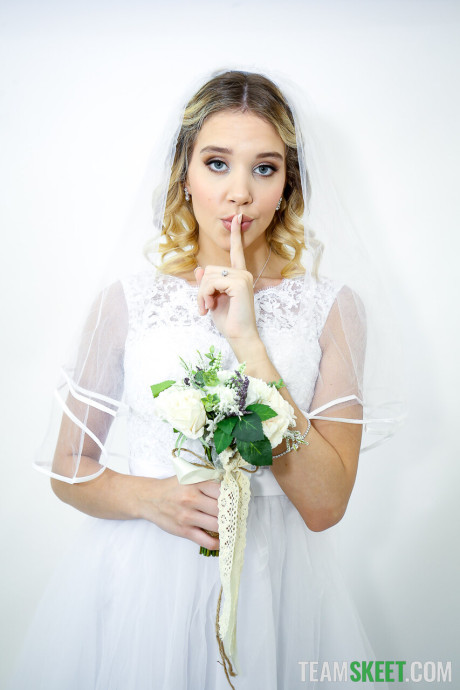 Petite young bride with a nice bum Sophia Sterling gets screwed by her godfather