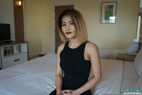 Busty MILF Ammy gets a thorough dicking after giving a POV oral sex