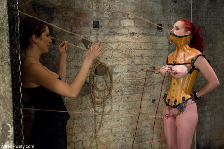 Wired twat Mz Berlin, Princess Donna Dolore