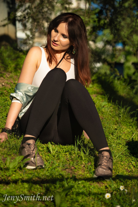 Stunning Russian MILF Jeny Smith exposes her natural breasts in public