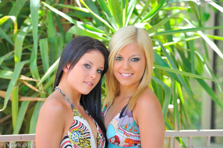 Amateur babes Haley & Hayden flaunt their cute nipples, pussies and feet