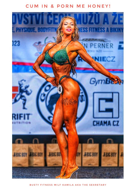 Fitness model Kamila XXX porn pics