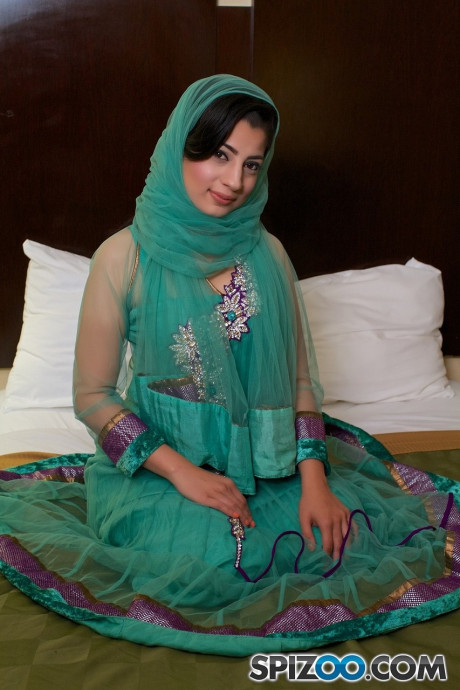 Brunette Indian pornstar Nadia Ali revealing shaved cunt for banging