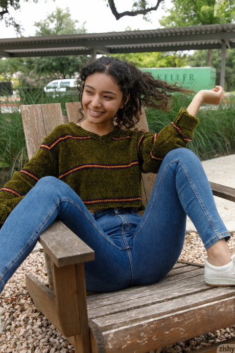 Renee Macias XXX porn pics