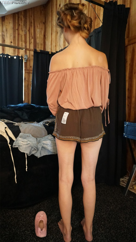 Innocent-looking girl broad Hannah Hays goes nasty while rich parents are away