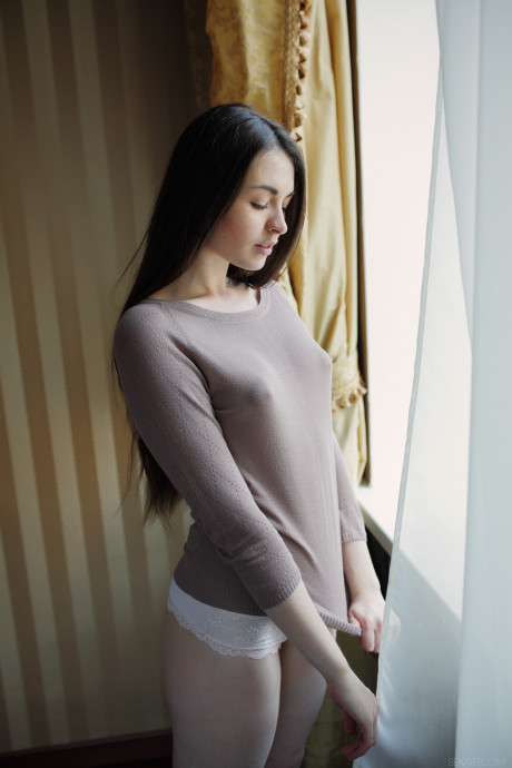 Lovely skinny babe Lukki Lima unveils her amazing figure and rubs her hole