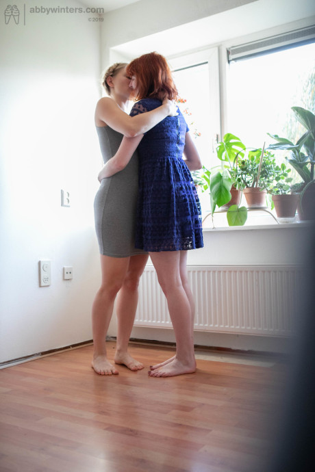 Amateur babes with round butts Elin and Maddie getting dressed together